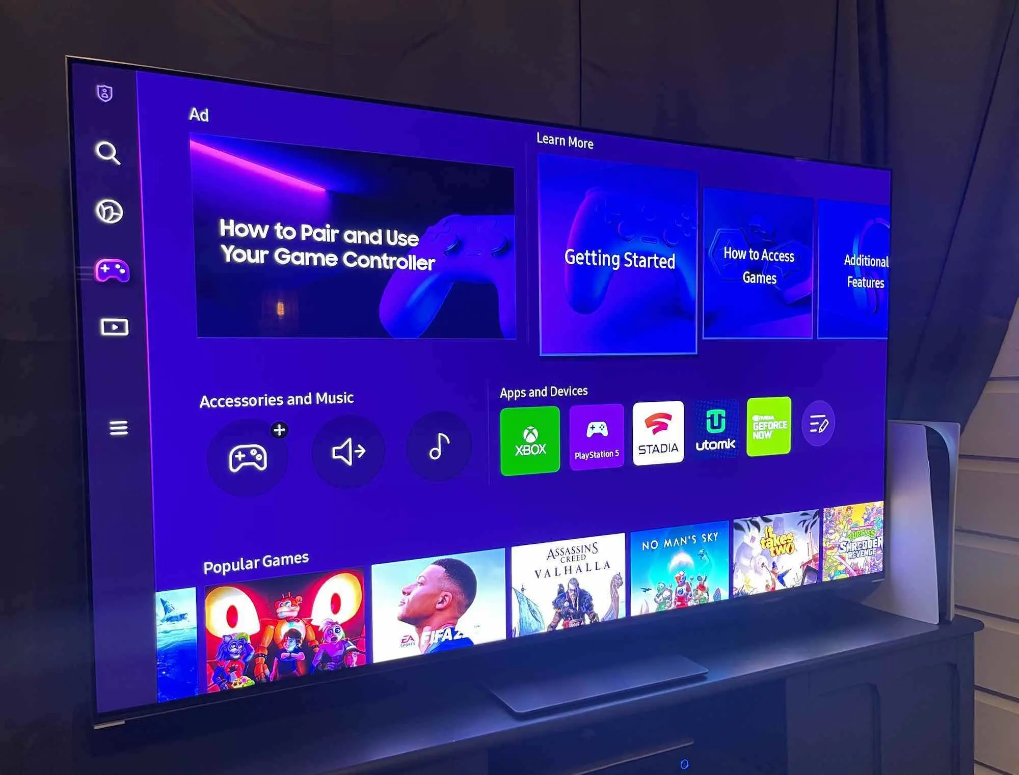 Samsung gaming TV with game bar