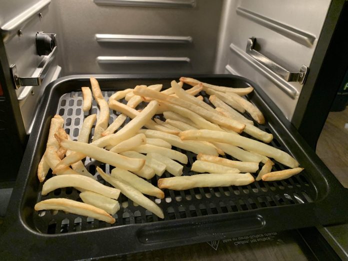 Insignia 10QT air fryer oven review Best Buy Blog