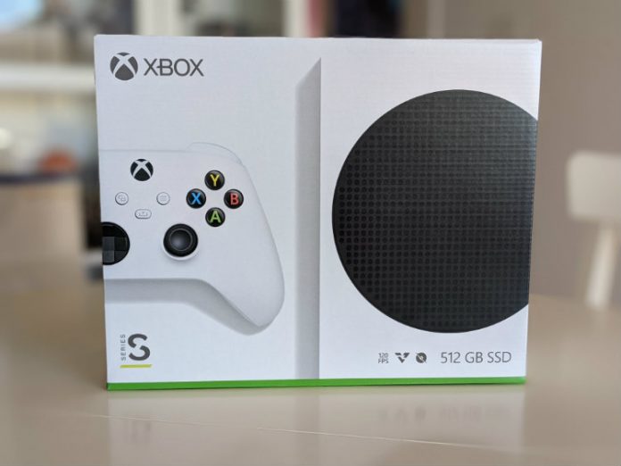 Xbox Series S unboxing