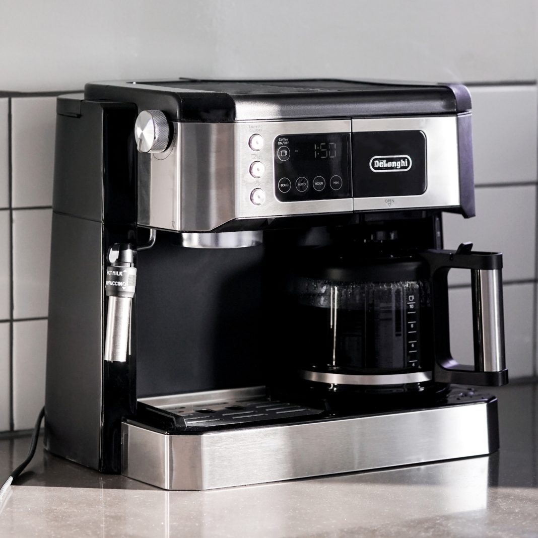 De'Longhi all-in-one coffee and espresso machine review | Best Buy Blog