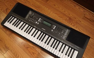 Yamaha PSR-e373 Keyboard