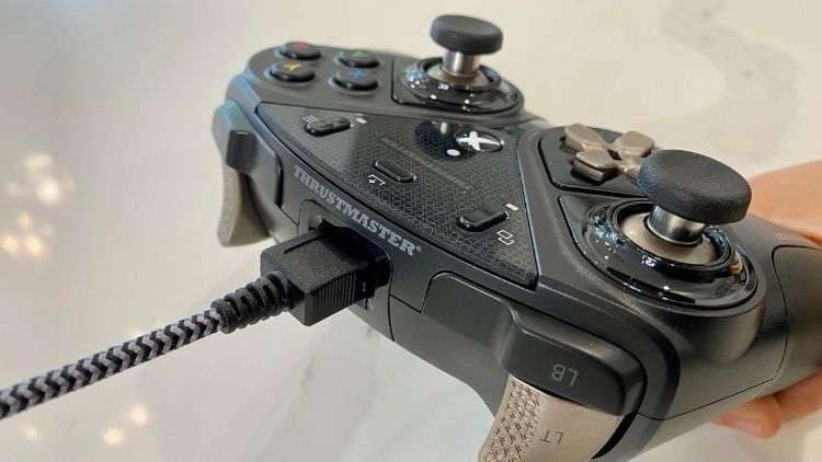 Thrustmaster eSwap X Pro review: a star premium pad for symmetrical  controller lovers
