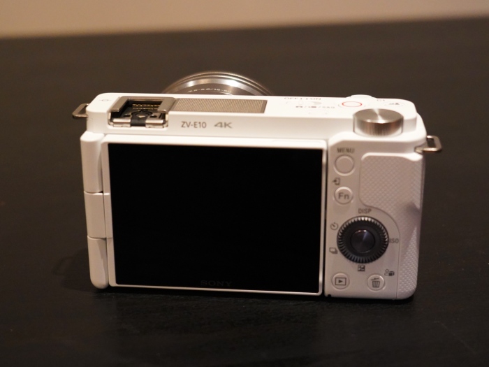 Sony ZV-E10 vlogging camera review | Best Buy Blog