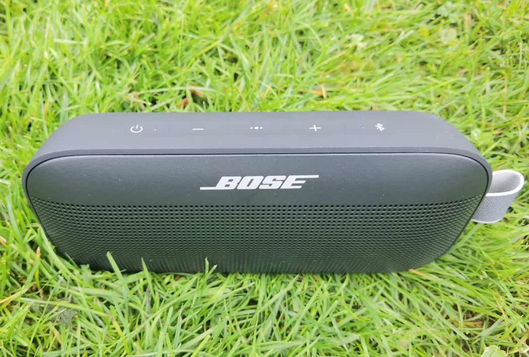 Bose SoundLink Flex controls