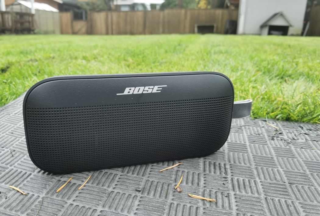 Bose SoundLink Flex side profile