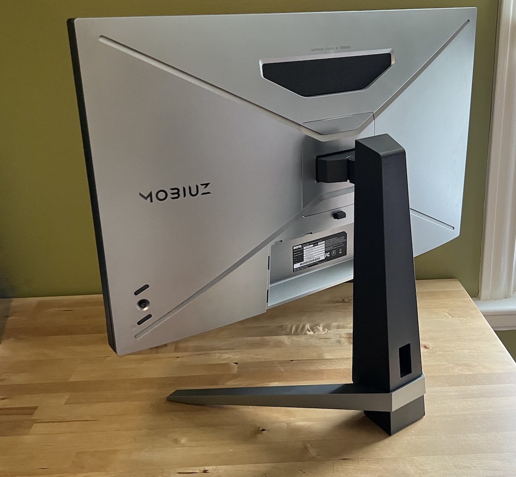 BenQ Mobiuz EX2710Q review