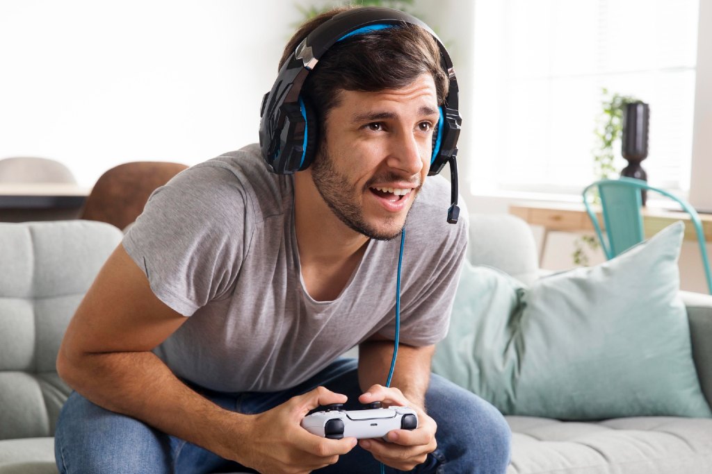 Can buying the best gear make you a better gamer?, Games