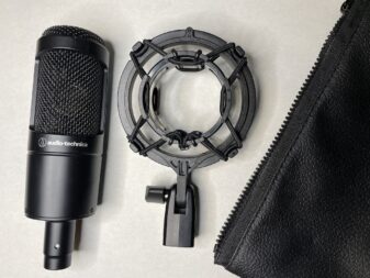 AT2035 microphone and contents