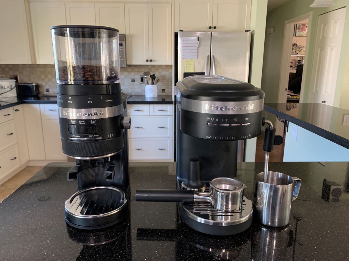  KitchenAid Burr Coffee Grinder - KCG8433 & Semi-Automatic  Espresso Machine and Automatic Milk Frother Attachment - KES6404 : Home &  Kitchen