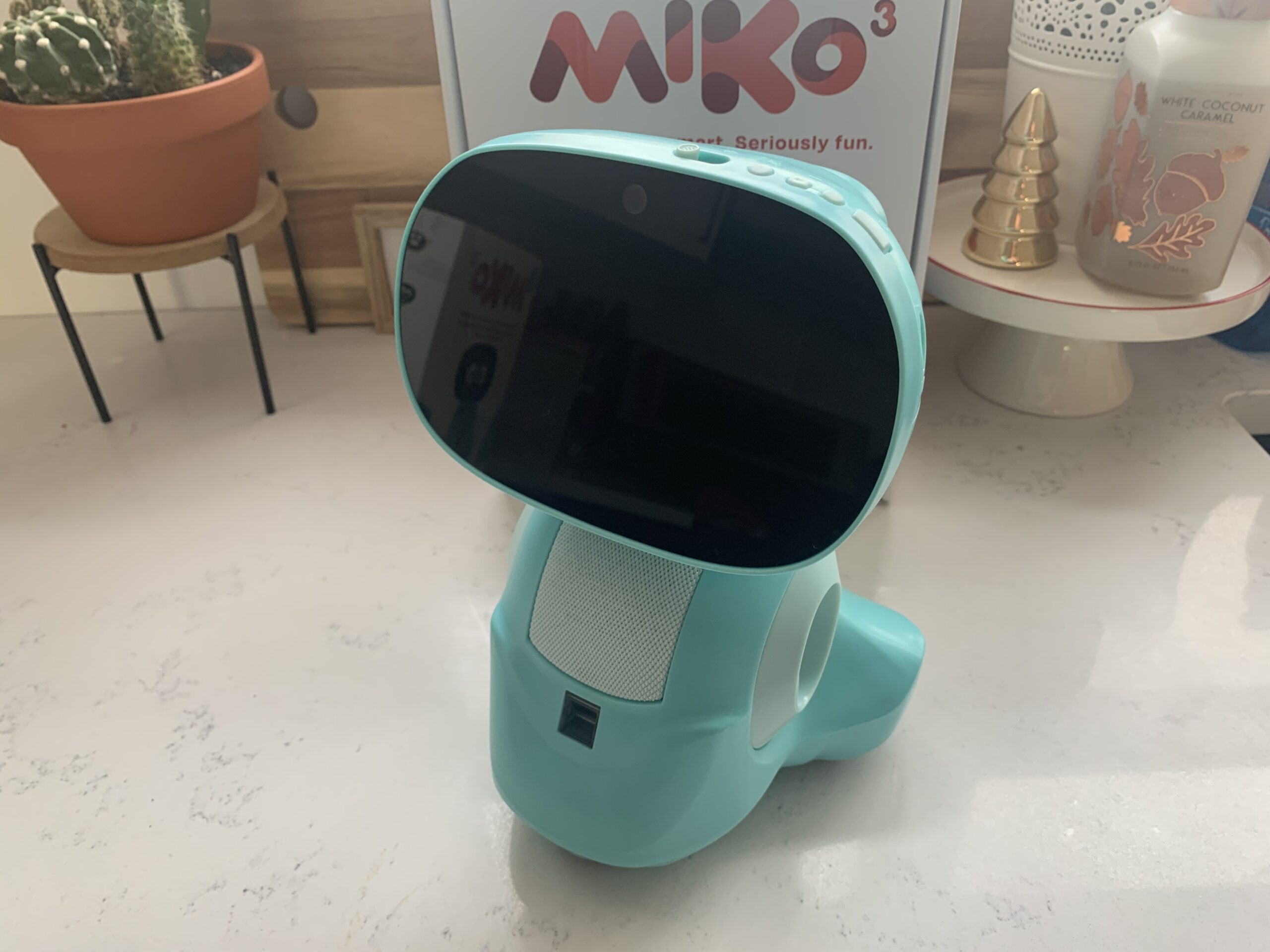 Miko 3 AI Robot toy review