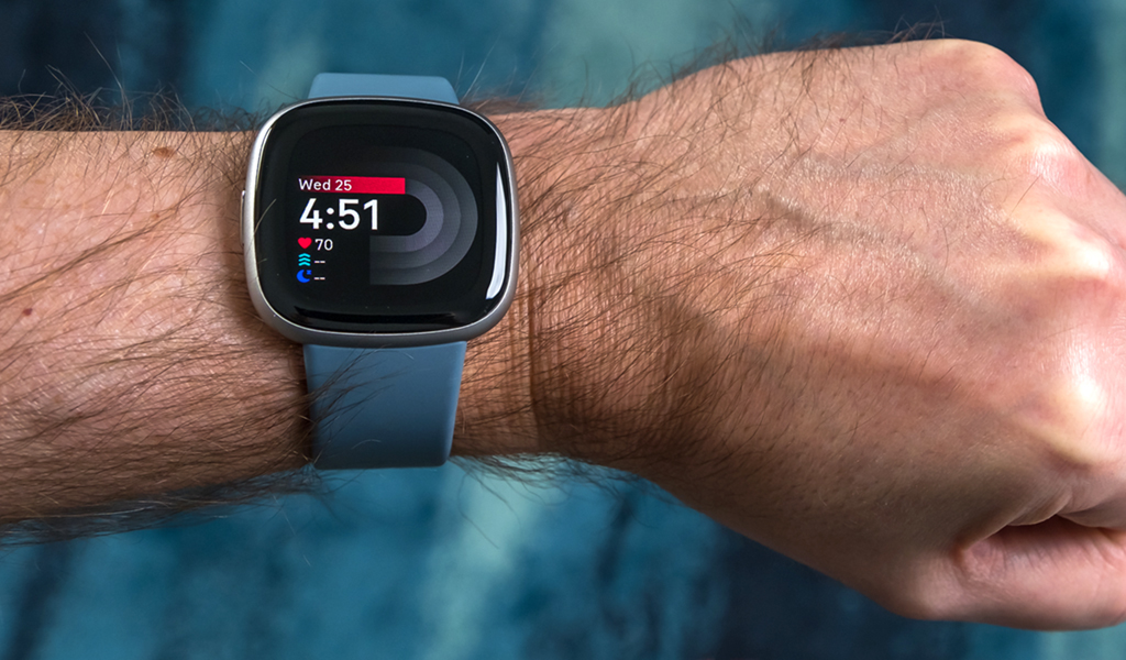 Fitbit Versa 4 smartwatch review Best Buy Blog