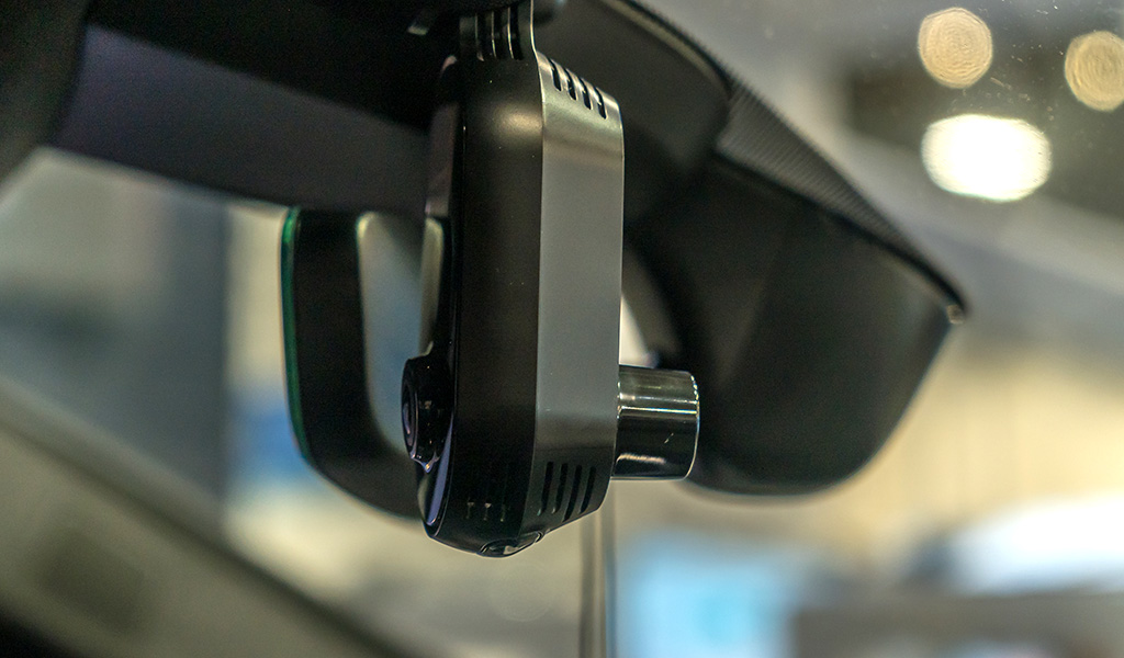 CES 2023's coolest gadgets, part 1: Hybrid folding-sliding displays, smart  dual dashcams