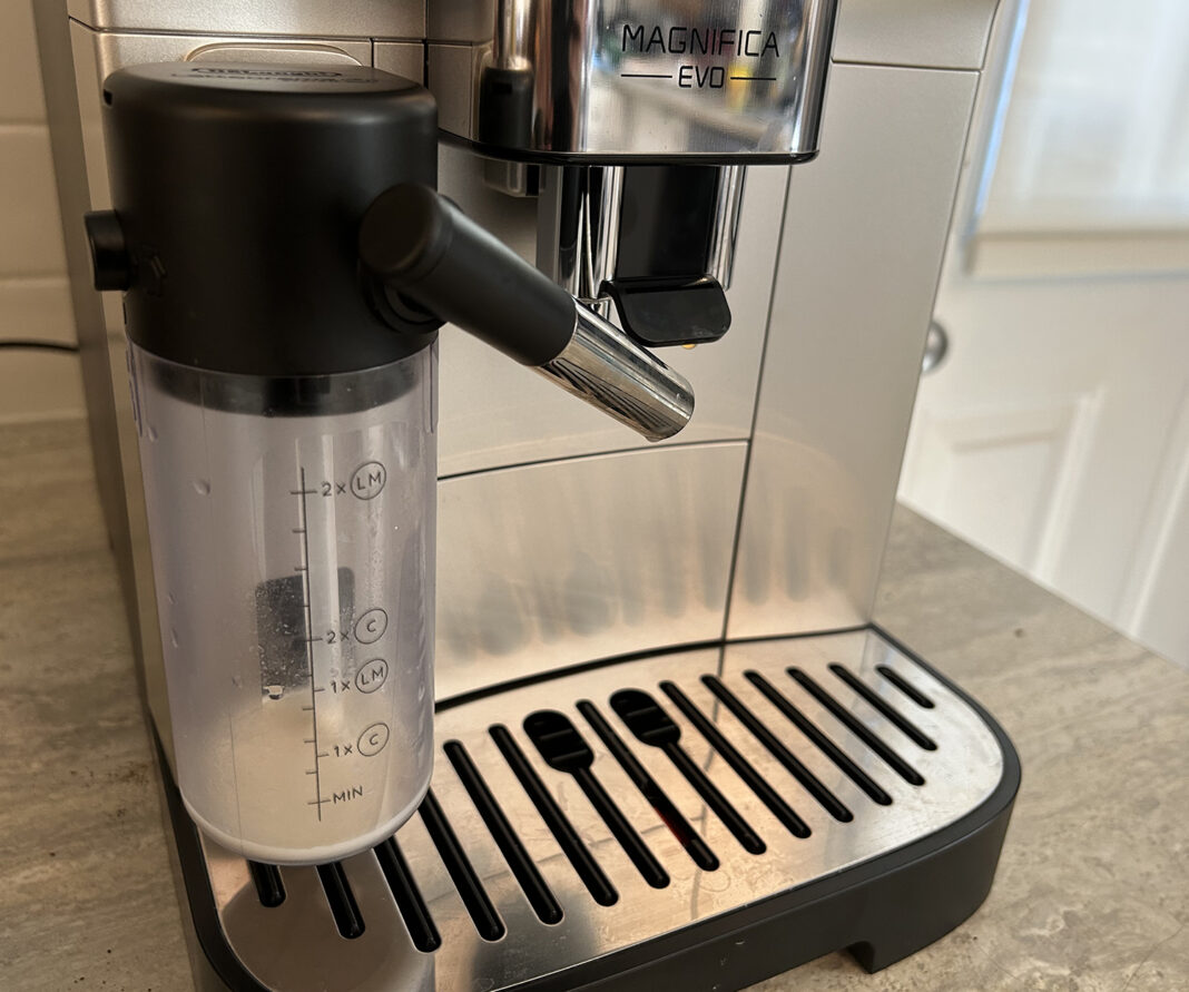 De'Longhi Magnifica Evo espresso machine with frother review
