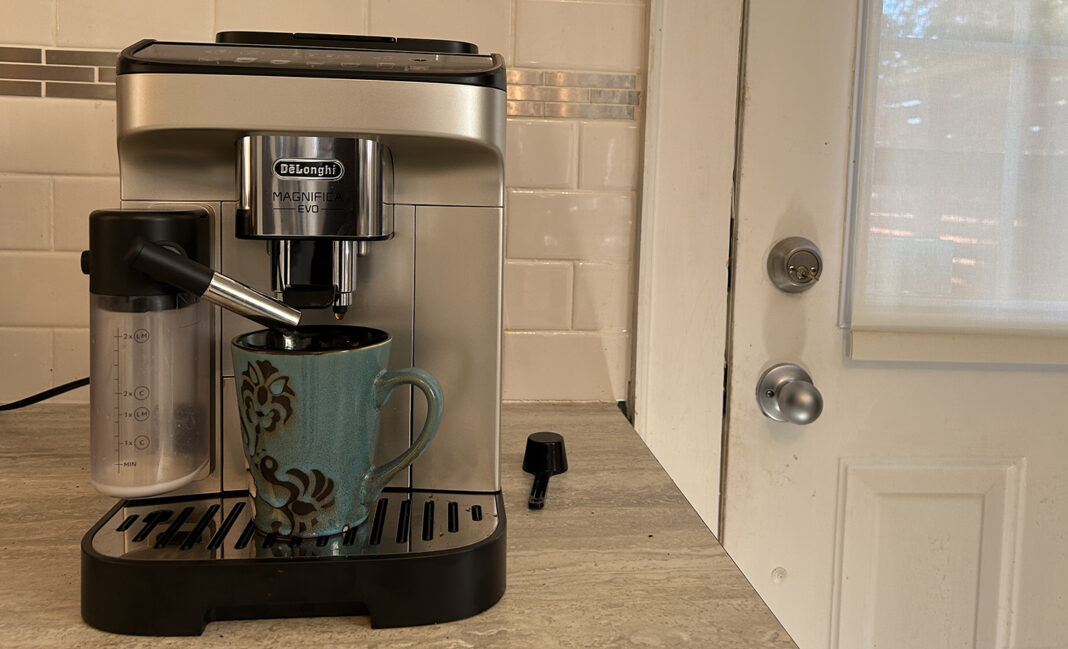 De'Longhi Magnifica Evo espresso machine with frother review