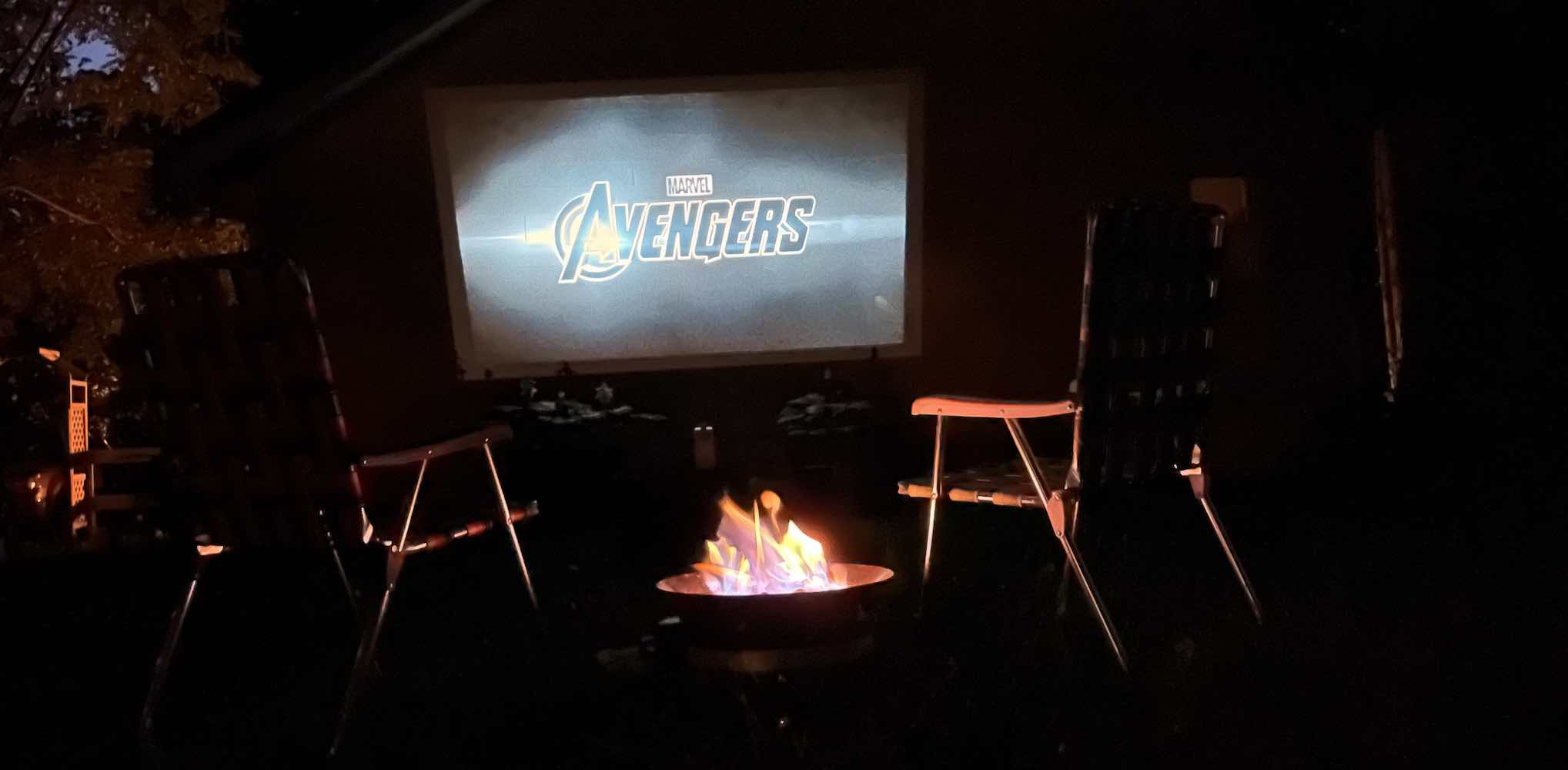 outdoor movie nights benq projector