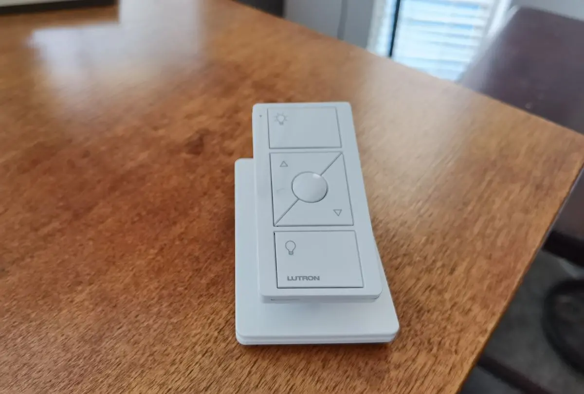 Caseta by Lutron smart dimmer starter kit Pico remote