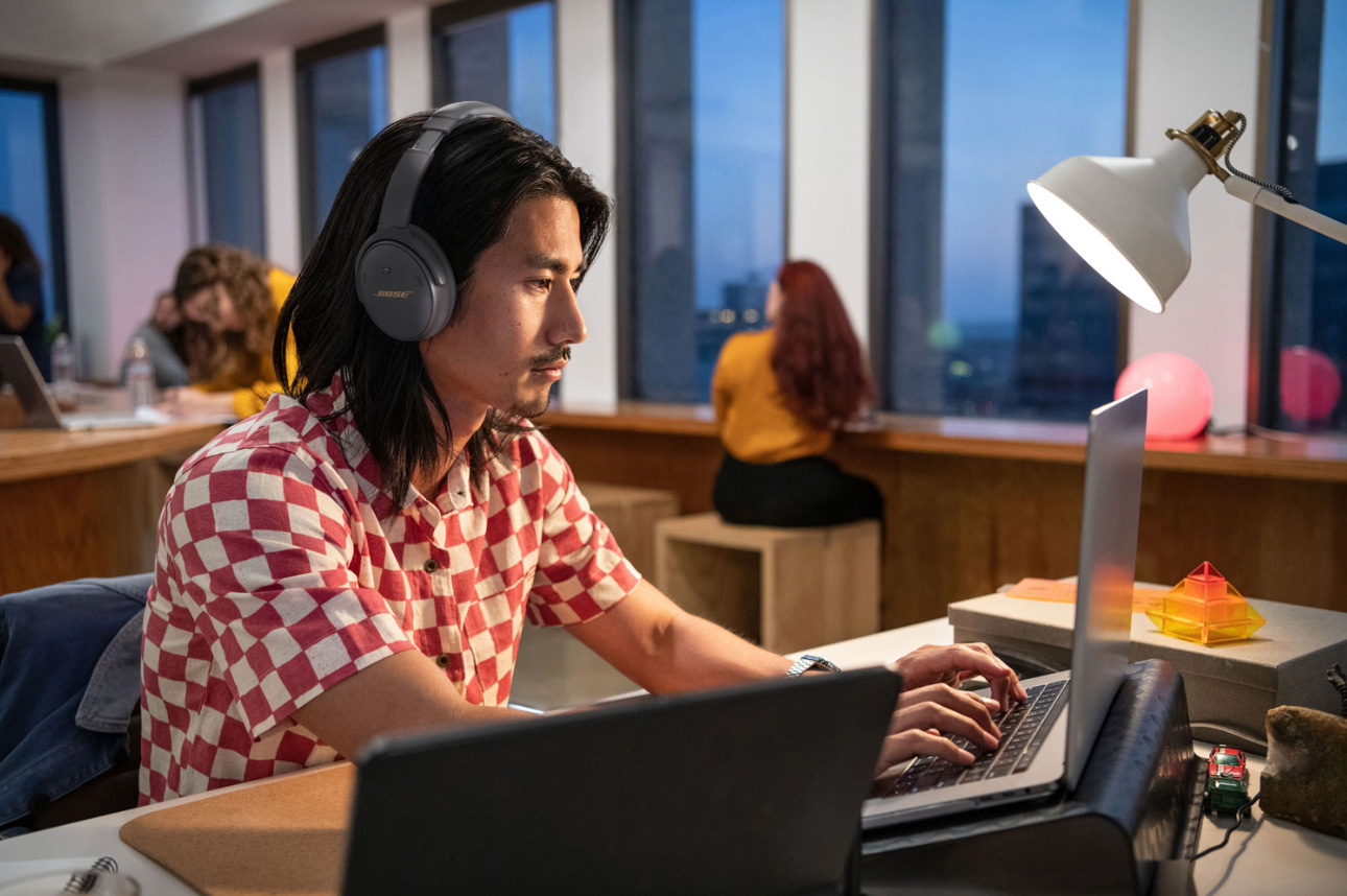 Wireless headphones connected to laptop