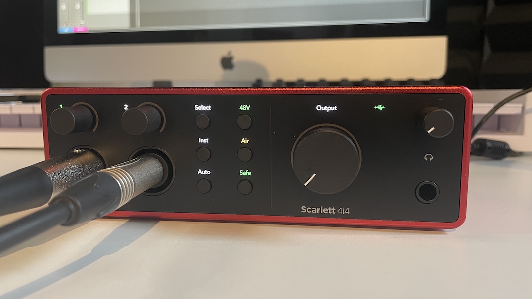 Focusrite 4th-generation Scarlett 4i4 audio interface review | Best Buy ...