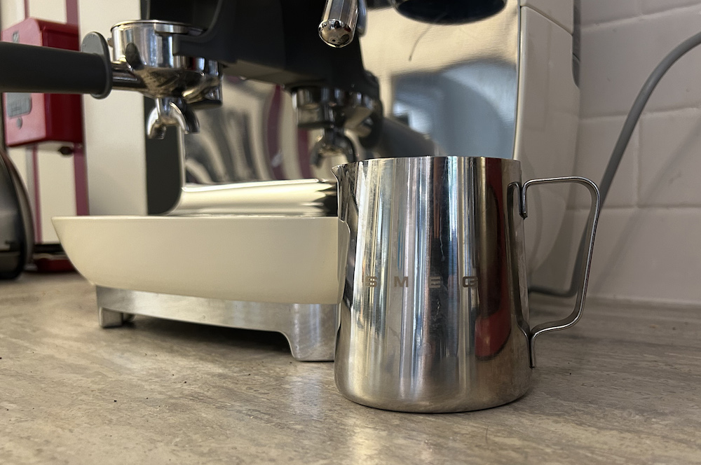 Smeg espresso machine milk frother