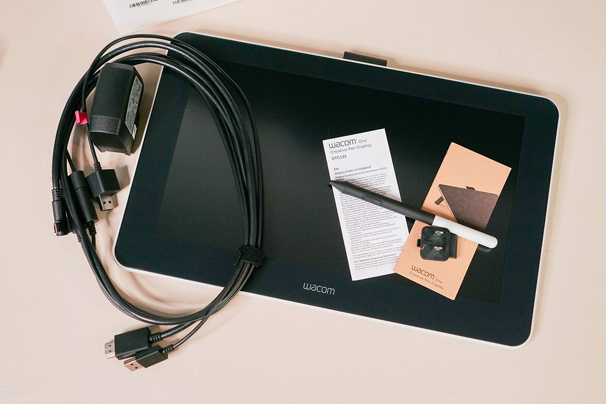 What's in the box of the Wacom One Creative Pen Display
