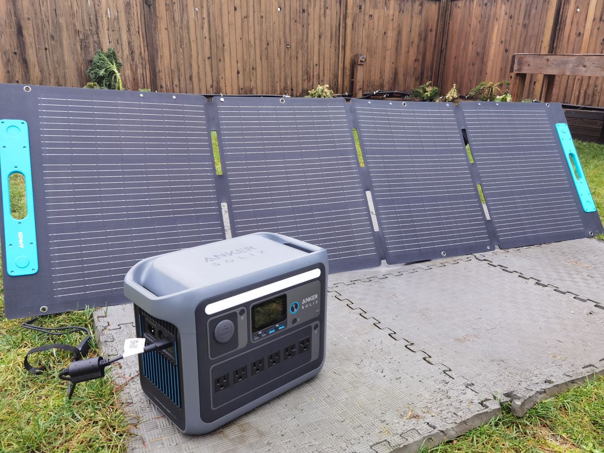 Anker SOLIX C1000X power station and 200W solar panel 