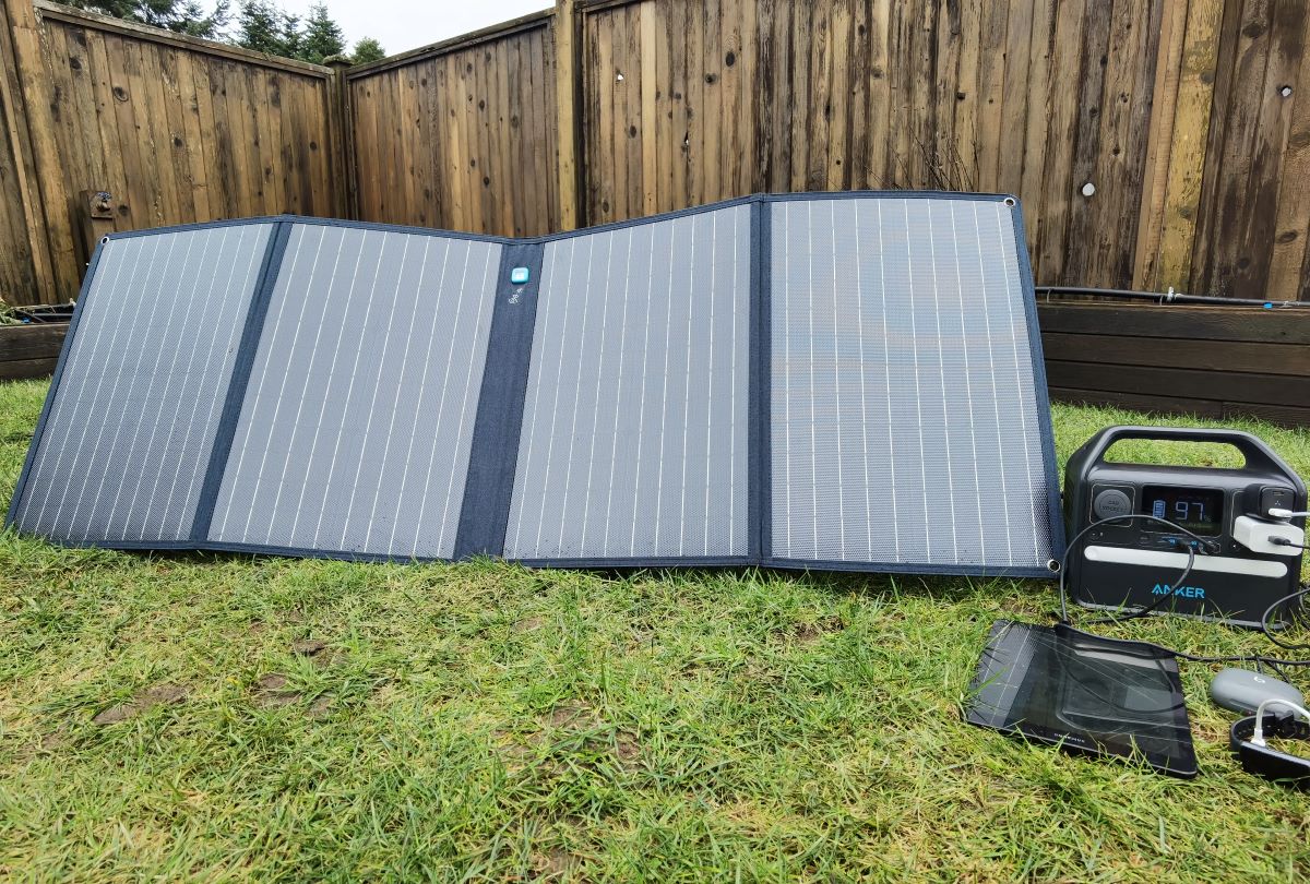 SOLIX 522 Power Station and SOLIX 625 Solar Panel review