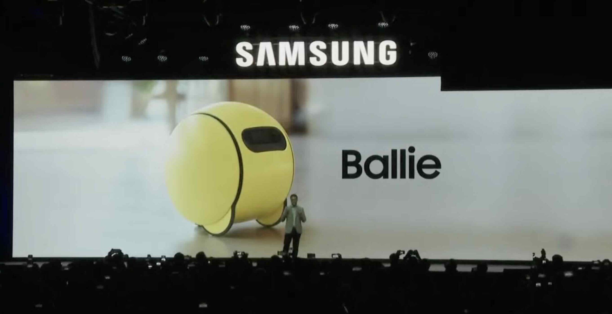 CES 2024 : voici la première manette Samsung pour jouer sur votre Smart TV