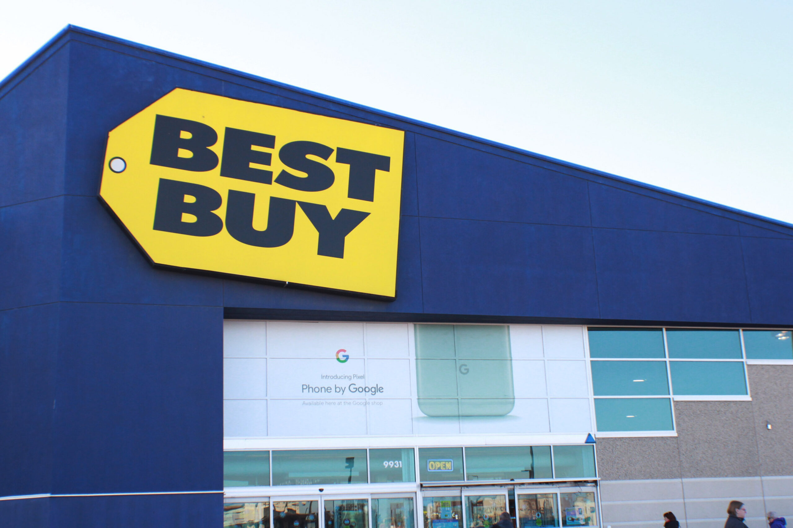 Customers and workers surprised as Best Buy shutters 15 stores