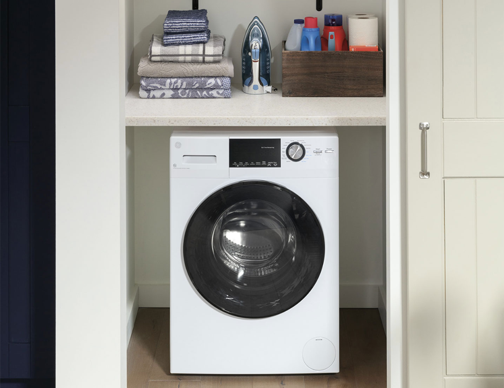 GE 2.8 Cu. Ft. Electric Washer & Dryer Combo