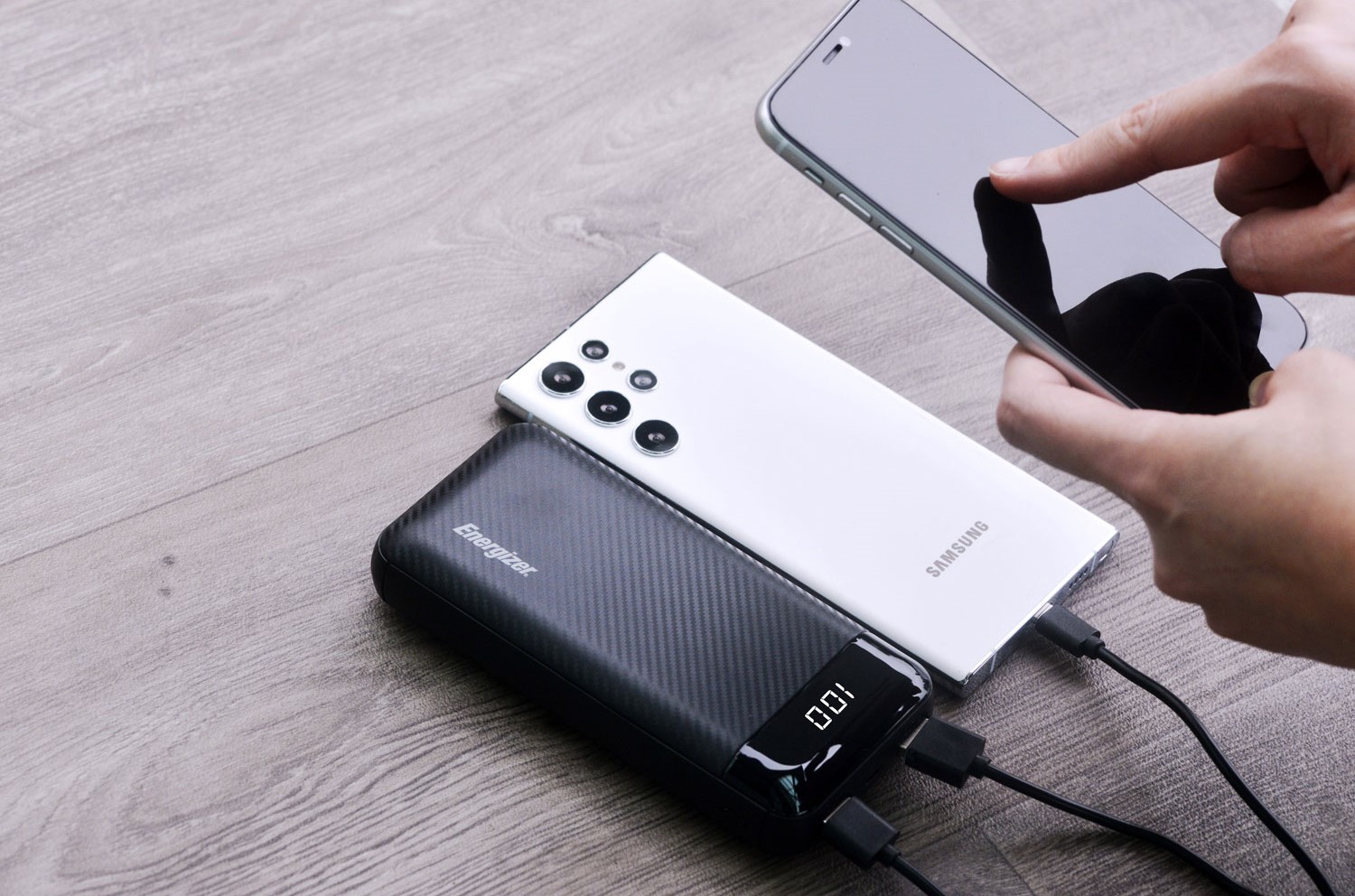 Another benefit of power banks is enhanced productivity. You can charge multiple devices at the same time.