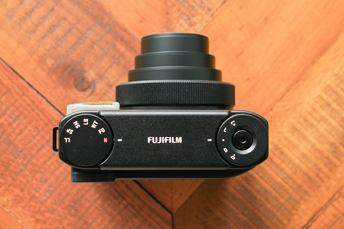 Contrôles de l'Instax Mini 99 de Fujifilm