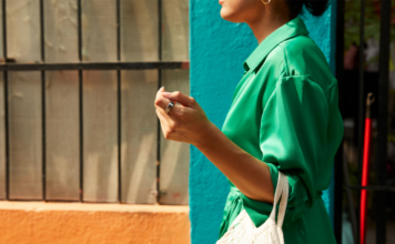 Woman wearing an Oura ring