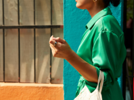 Woman wearing an Oura ring