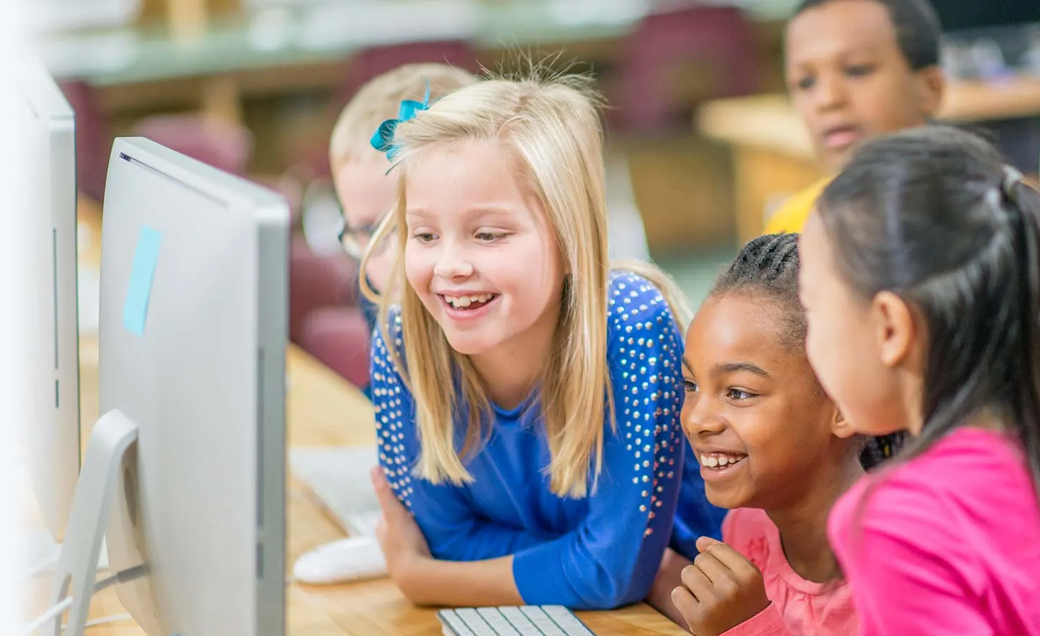 Bourses techno Best Buy pour les écoles