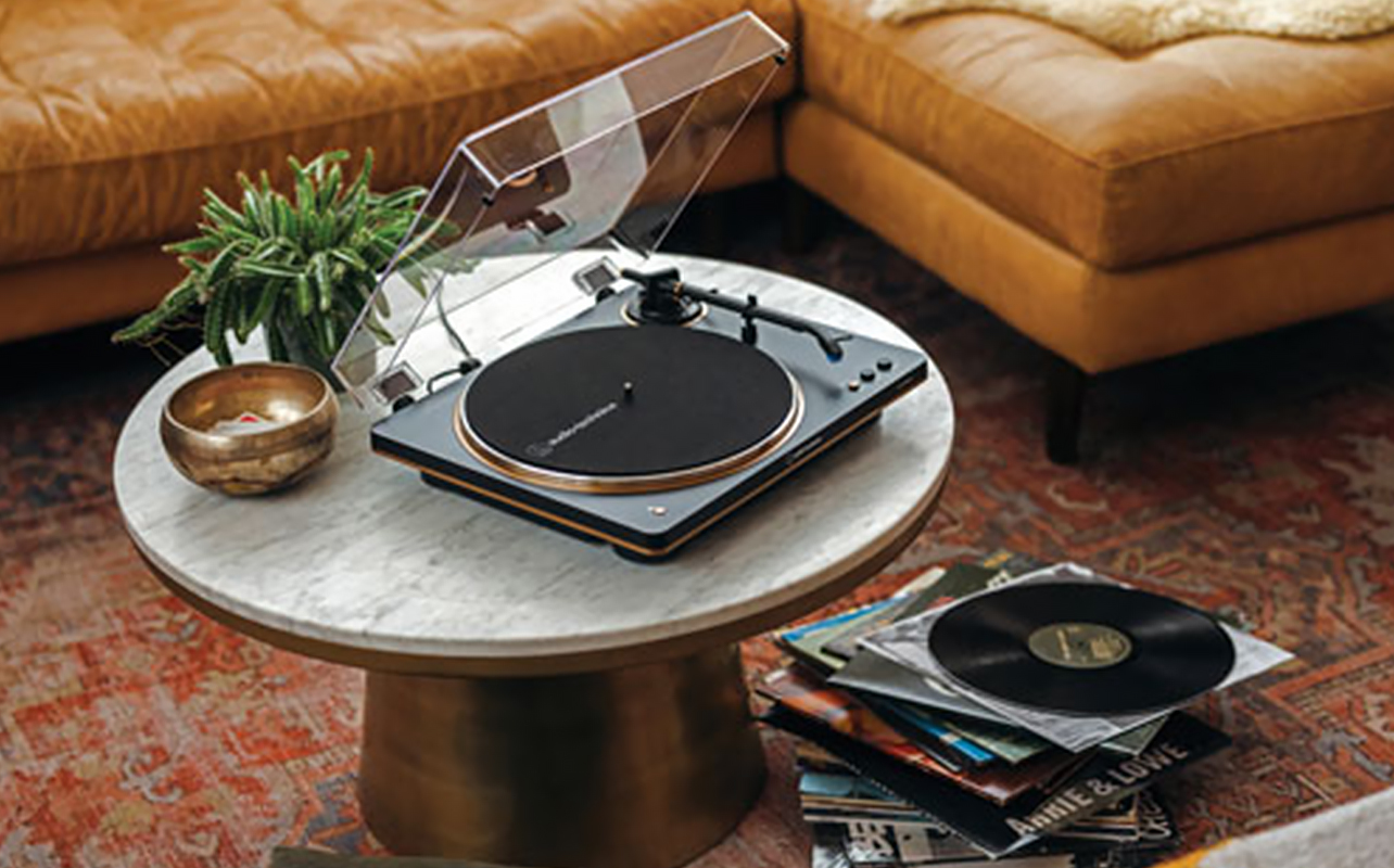 Audio-Technica belt drive turntable 