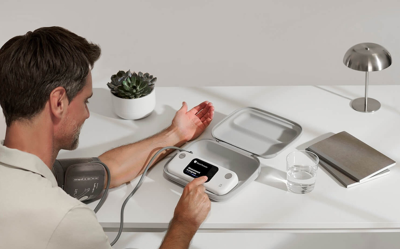 Withings BPM Vision blood pressure monitor is easy to use, great for the elderly and non-tech-savvy.