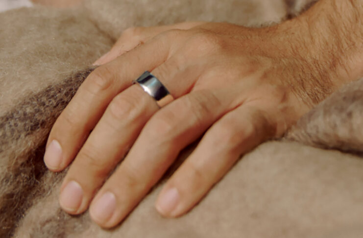 With a smart ring you can track health metrics, receive notifications, make contactless payments, and control smart home devices.