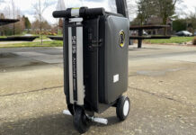 Airwheel SE3S smart ride-on luggage review