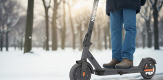 Hiboy electric scooter with feet
