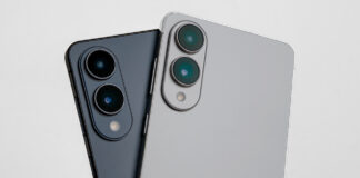 The Samsung Galaxy S25 Edge in titanium black and titanium silver.