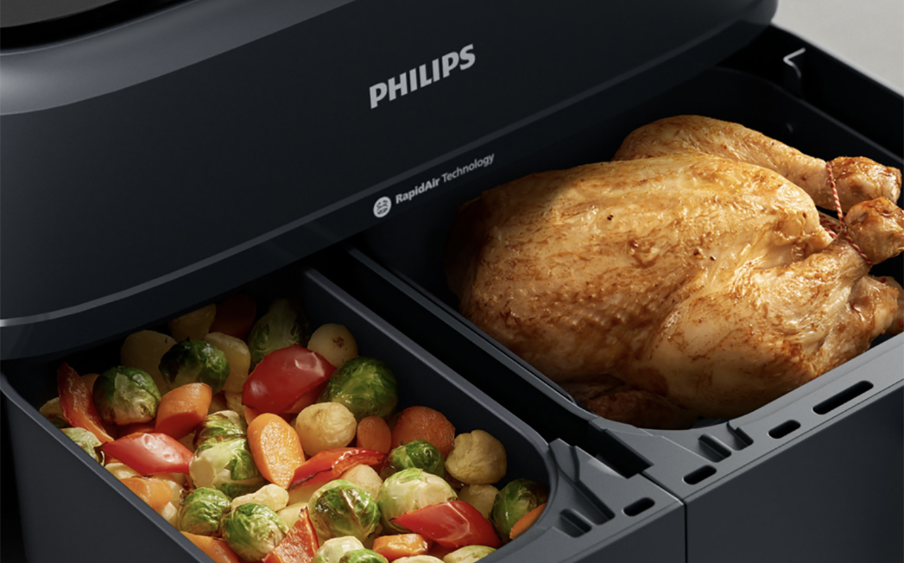 Philips 3000 series air fryer with veggies and chicken