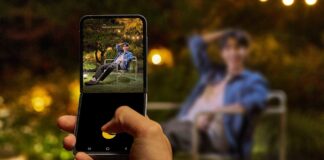 samsung flip phone camera