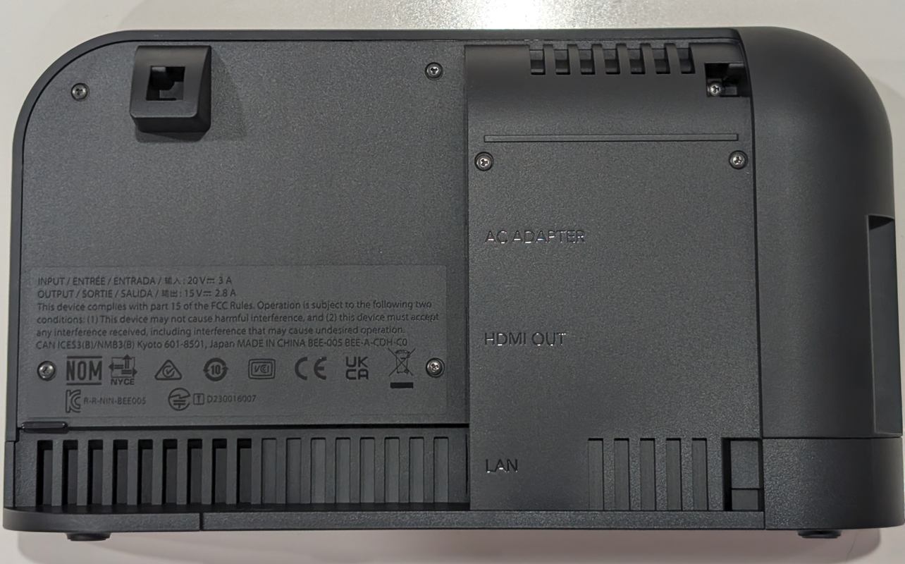 L'arrière de la station d'accueil de la Nintendo Switch 2