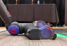 Dyson V16 Piston Animal floorhead viewed from the side on the floor.