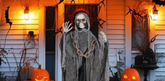 Halloween porch decor