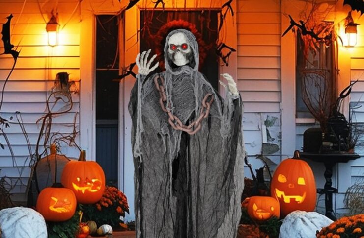 Halloween porch decor