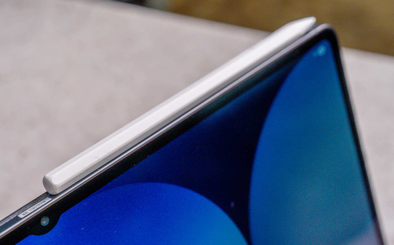Samsung S Pen magnetically attached to Samsung Galaxy Tab S10 Lite.