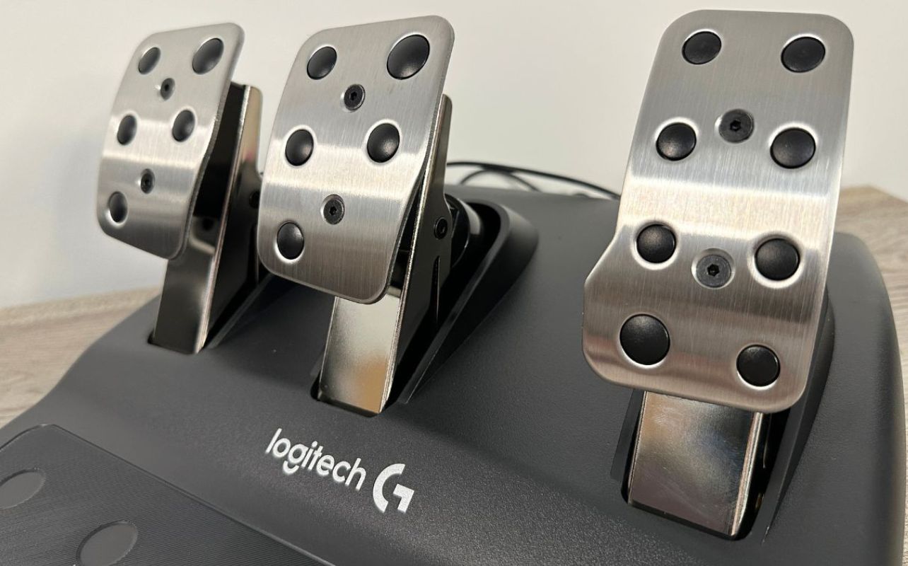 Shiny aluminium pedals with a black base.