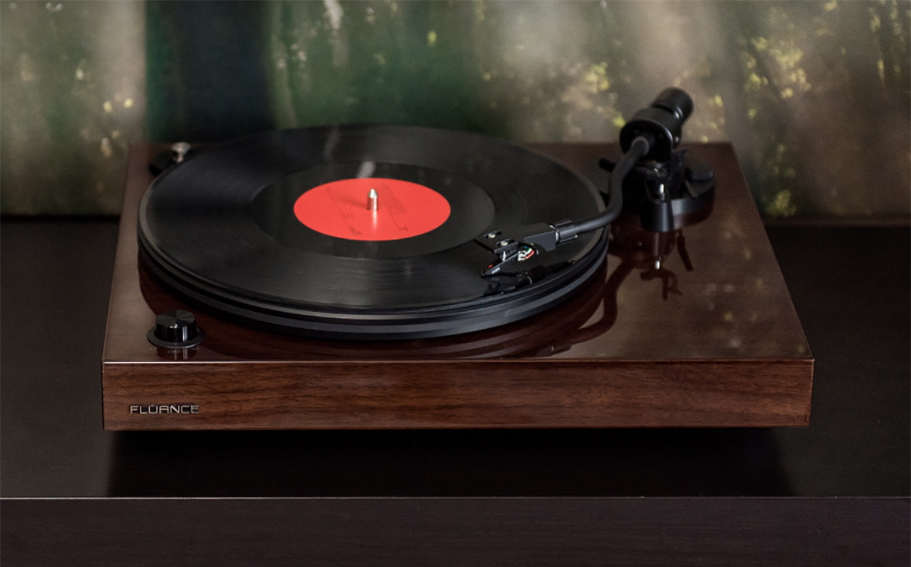 Close-up of the Fluance RT82 turntable.