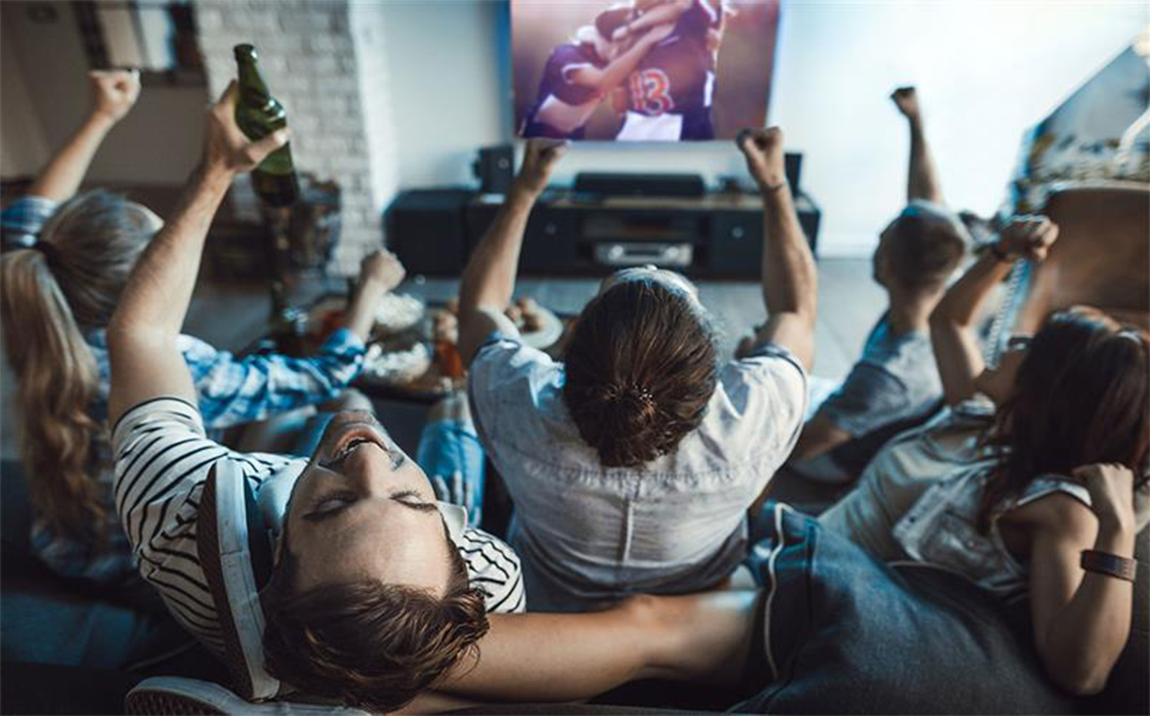 Regardez le football à la maison avec des améliorations pour cinéma maison